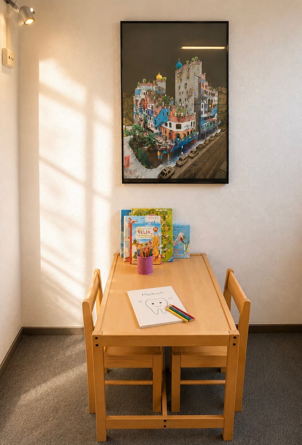Der Kinderbereich im Wartezimmer
